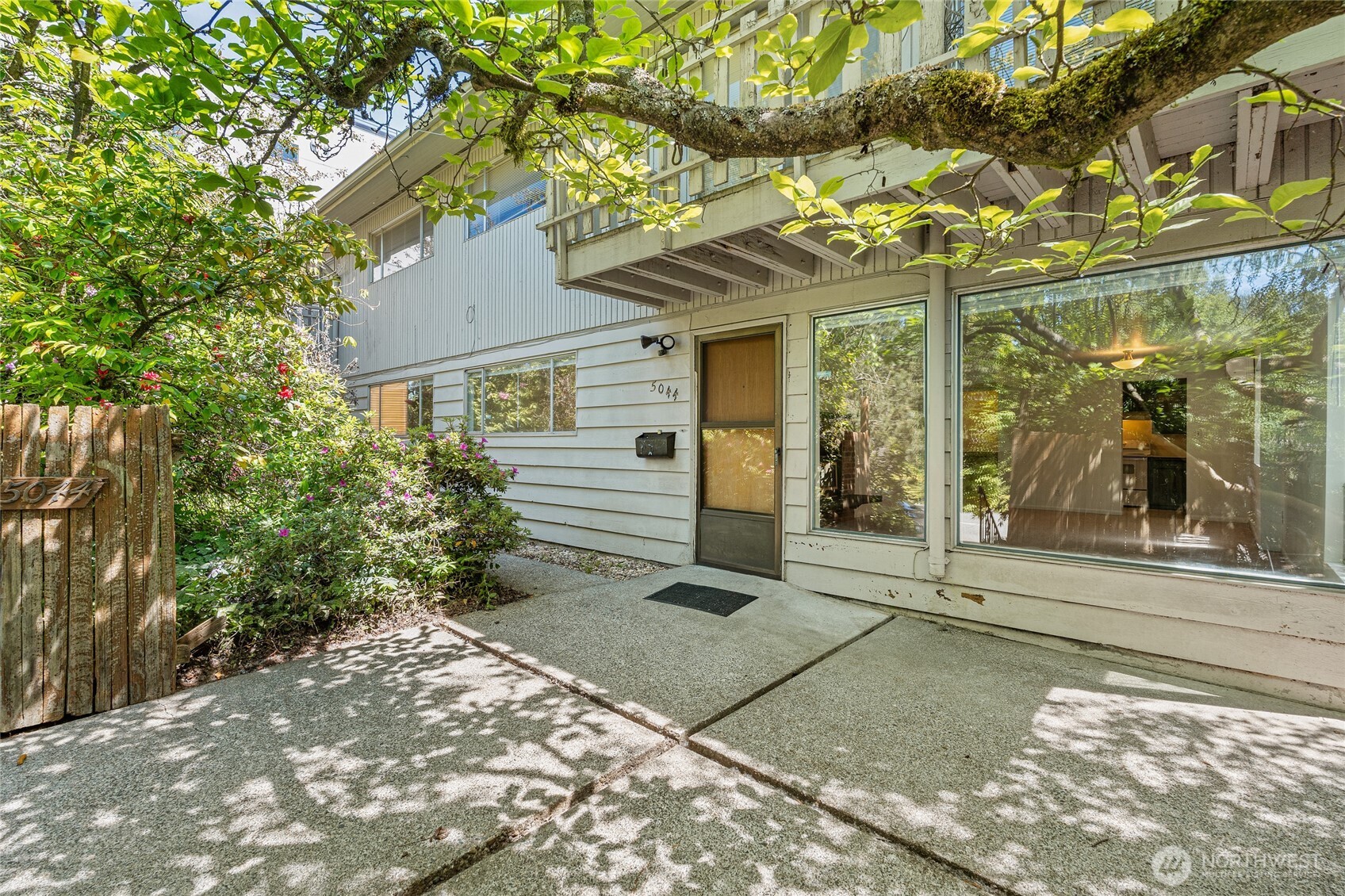 5044 Sand Point Way Northeast Seattle, WA 98105 - Photo 3 of 16