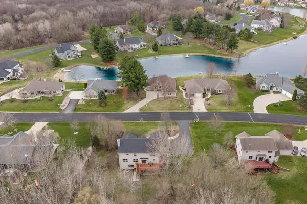 $649,000 | 412 East Red Pine Circle, Dousman, WI 53118