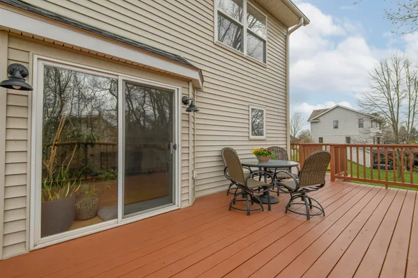 $649,000 | 412 East Red Pine Circle, Dousman, WI 53118