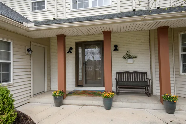 $649,000 | 412 East Red Pine Circle, Dousman, WI 53118