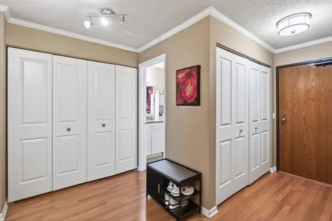 $184,900 | 5645 Green Cir Drive, Unit 108, Hopkins, MN 55343