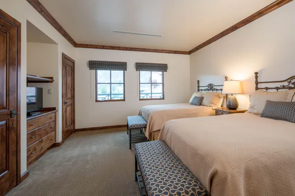 $230,000 | 680 Sun Valley Road, Unit D4, Ketchum, ID 83340