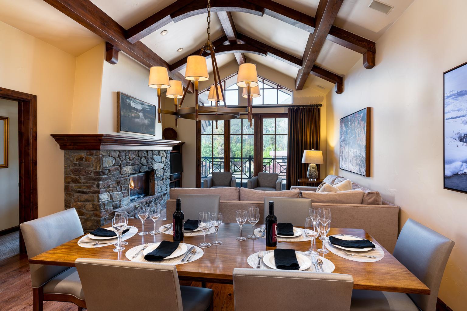 680 Sun Valley Road, Unit D4 Ketchum, ID 83340 - Photo 5 of 39 2023-3BR-LR-VIEW-SUMMER3