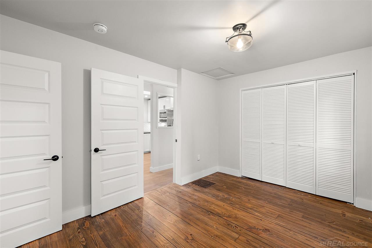 5990 North Livernois Road Rochester, MI 48306 - Photo 25 of 52 50068330-24.JPG