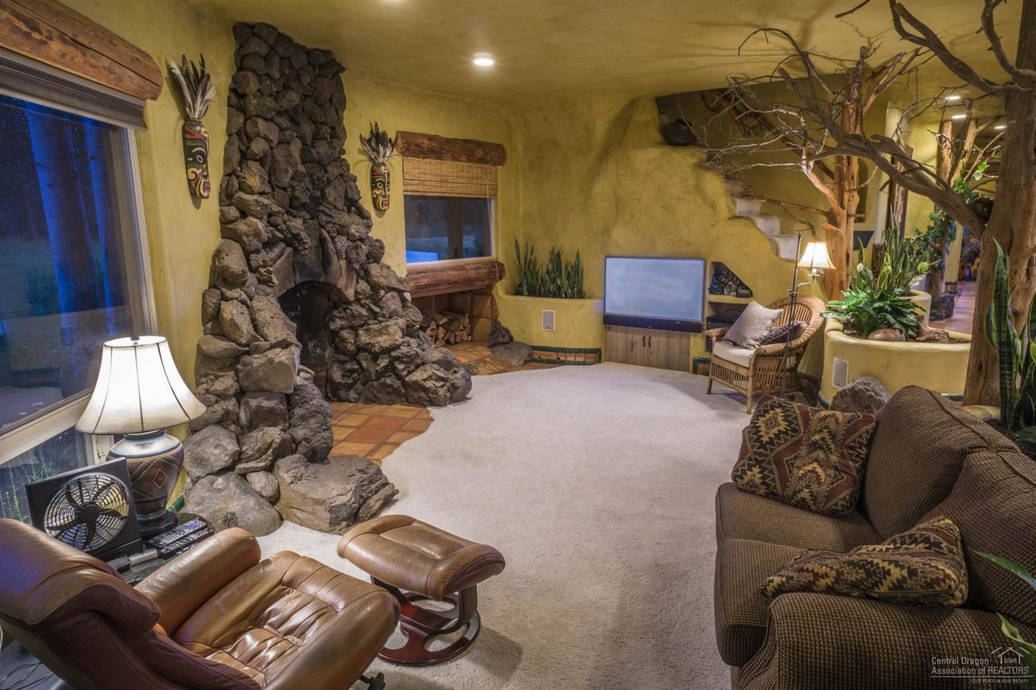 18281 Couch Market Road Bend, OR 97703 - Photo 17 of 25 Additional Photo