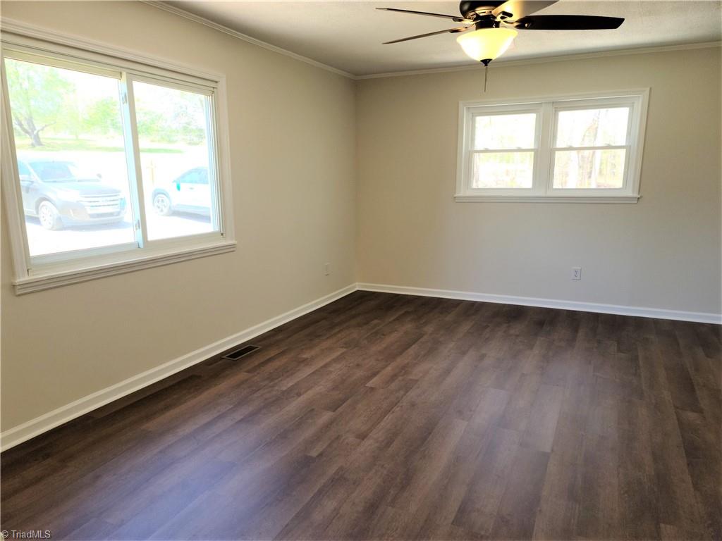 1332 Gentry Farm Road King, NC 27021 - Photo 2 of 24 Living Room 1