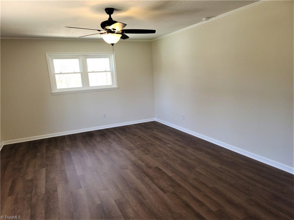 1332 Gentry Farm Road King, NC 27021 - Photo 3 of 24 Living Room 2