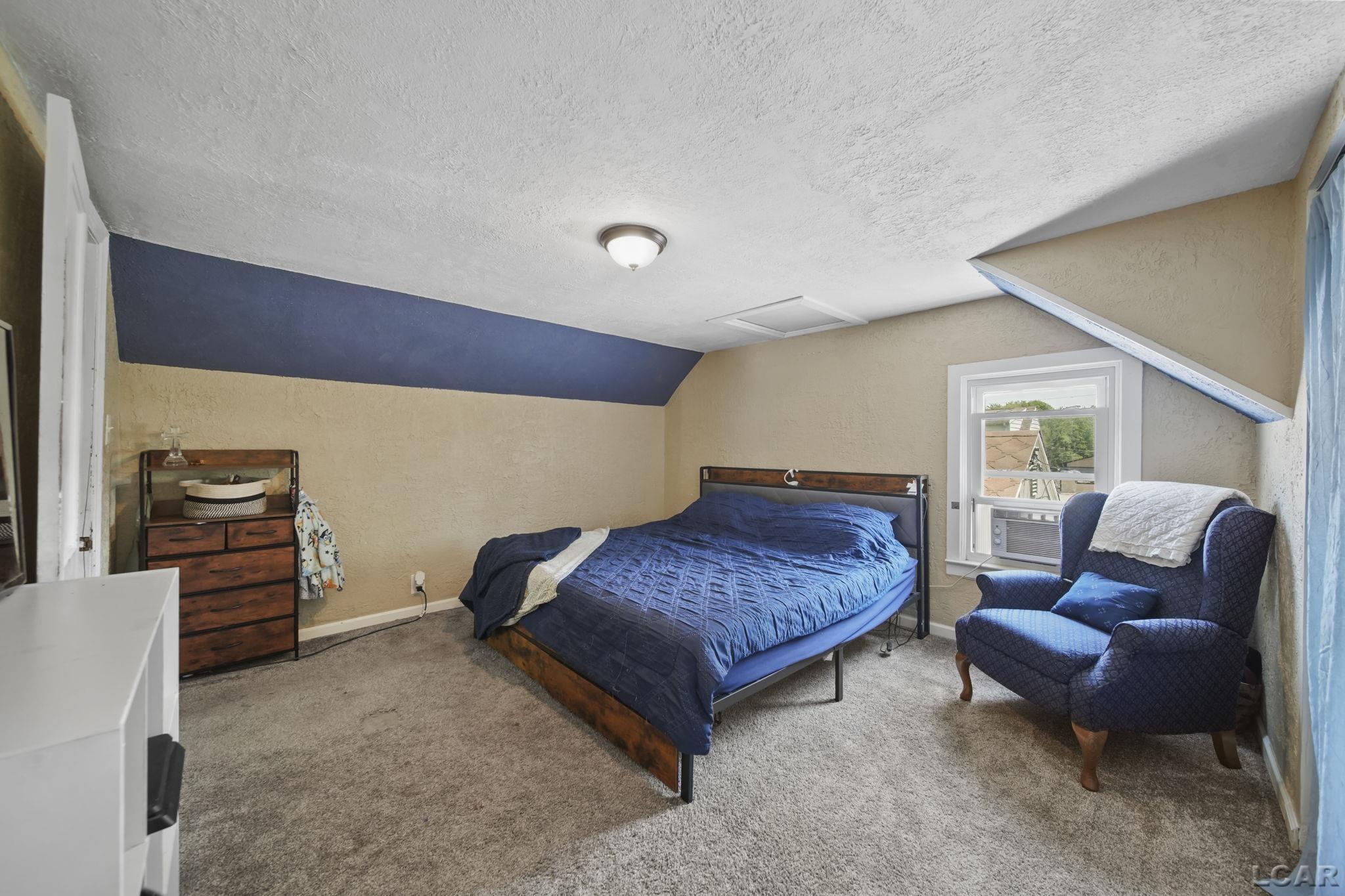 1028 Loren Road Adrian, MI 49221 - Photo 20 of 39 50177810-6906cfb1-bdc6-42b1-8bbc-84baffc61fe1.JPG