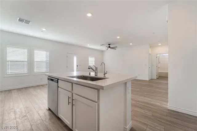 $2,020 | 288 Whitney Crest Street, Henderson, NV 89015