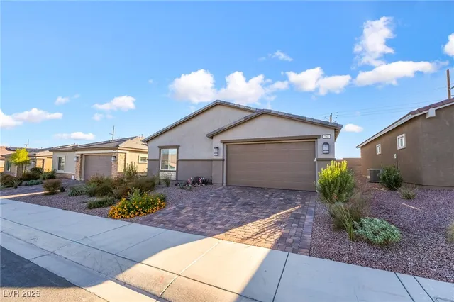 $2,020 | 288 Whitney Crest Street, Henderson, NV 89015