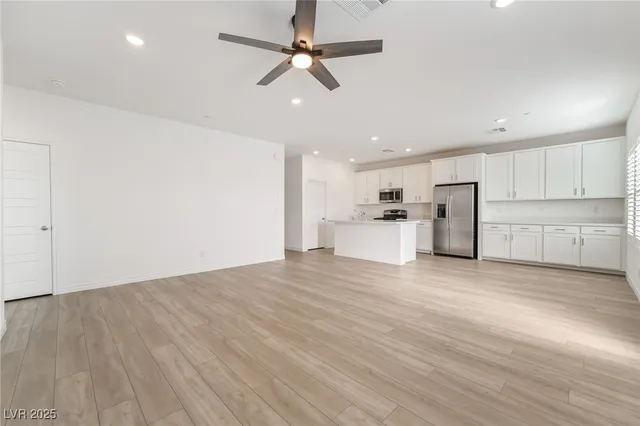 $2,020 | 288 Whitney Crest Street, Henderson, NV 89015