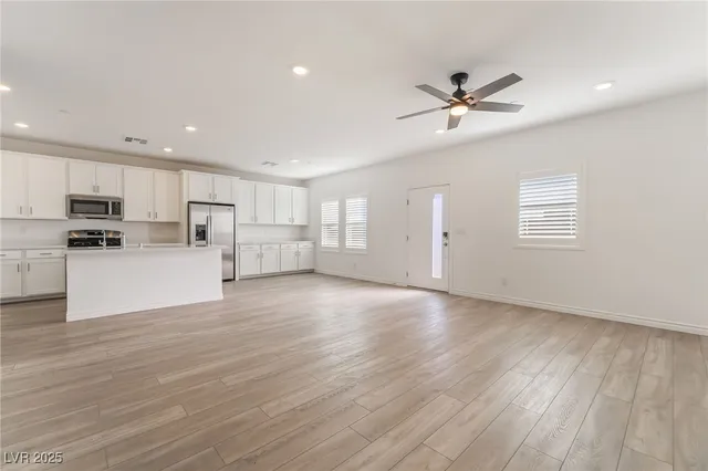 $2,020 | 288 Whitney Crest Street, Henderson, NV 89015