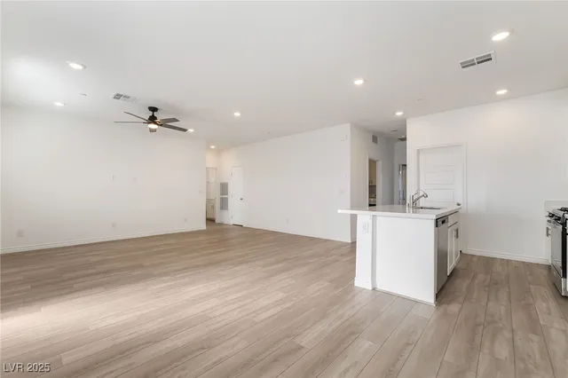 $2,020 | 288 Whitney Crest Street, Henderson, NV 89015