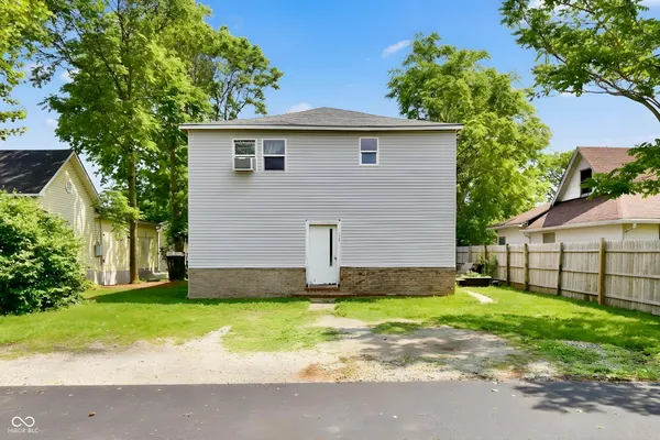 $375,000 | 528 South Street, Noblesville, IN 46060