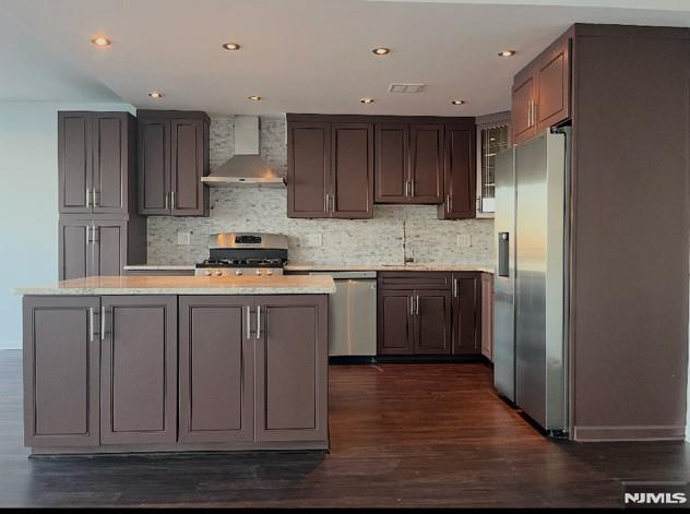 4 Horizon Road, Unit 1207 Fort Lee, NJ 07024 - Photo 3 of 33