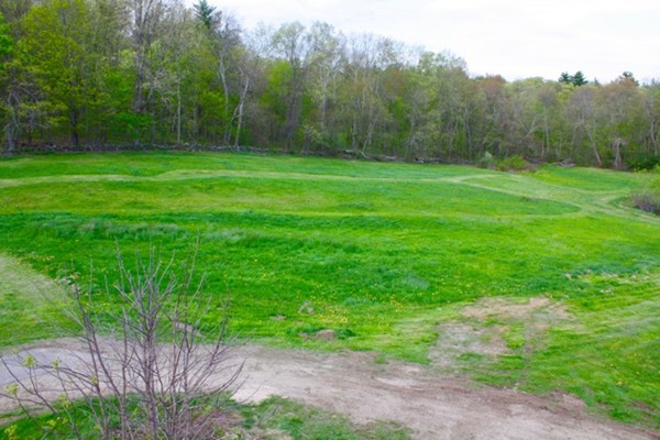 42 Summer Road Berlin, MA 01503 - Photo 13 of 17 Gallery Image 13