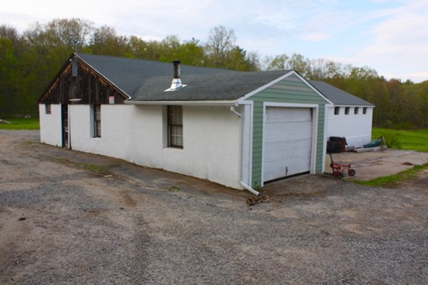 42 Summer Road Berlin, MA 01503 - Photo 5 of 17 Gallery Image 5
