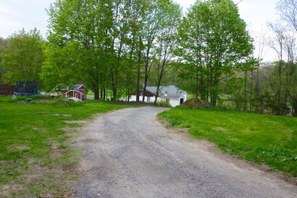 42 Summer Road Berlin, MA 01503 - Photo 7 of 17 Gallery Image 7