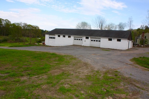 42 Summer Road Berlin, MA 01503 - Photo 10 of 17 Gallery Image 10