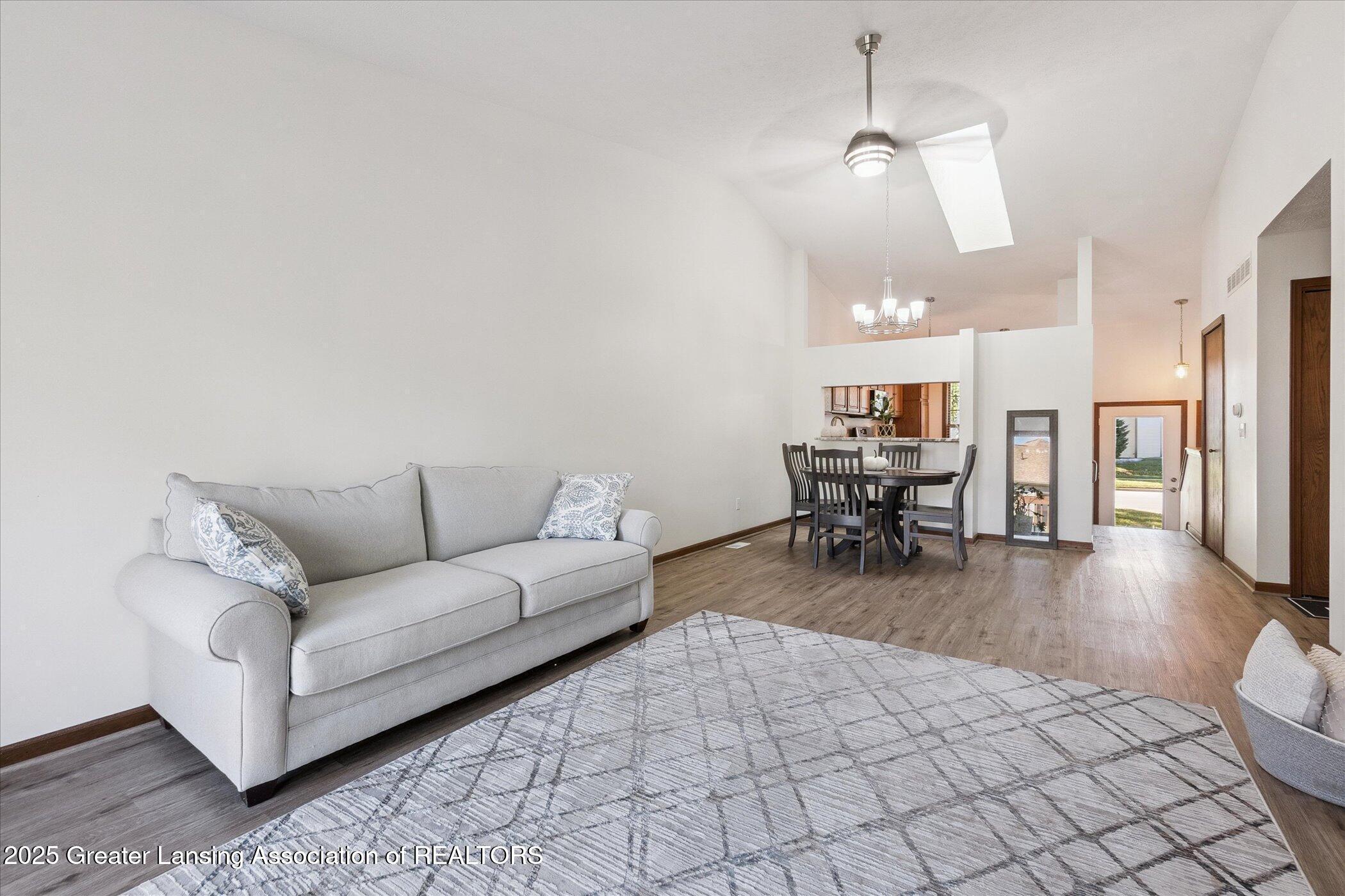 6512 Spring Tree Lane, Unit 14 Lansing, MI 48917 - Photo 7 of 38 20250927114543871922000000-o