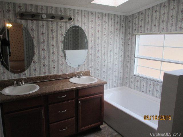 414 Mount Pleasant Church Road Marion, NC 28752 - Photo 11 of 41 Gallery Image 11