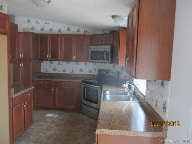 414 Mount Pleasant Church Road Marion, NC 28752 - Photo 5 of 41 Gallery Image 5