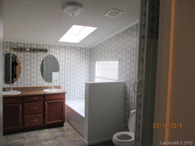 414 Mount Pleasant Church Road Marion, NC 28752 - Photo 8 of 41 Gallery Image 8