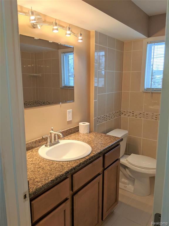 7239 Edward Avenue Center Line, MI 48015 - Photo 15 of 28