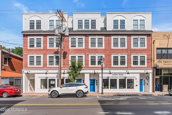 $3,175 | 48 First Avenue, Unit 302, Atlantic Highlands, NJ 07716