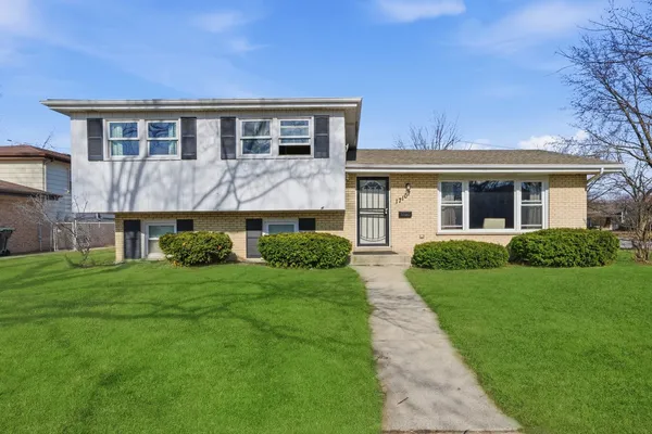 $240,000 | 17107 Evans Drive, South Holland, IL 60473