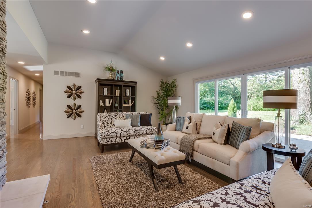 2963 Devondale Place Frontenac, MO 63131 - Photo 14 of 45