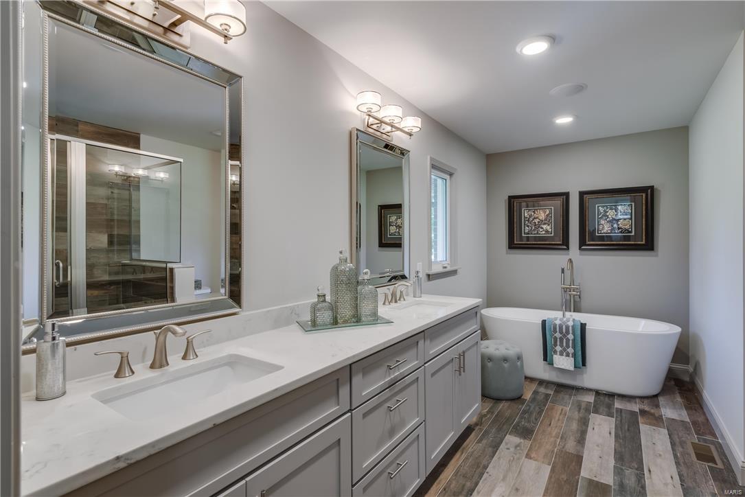 2963 Devondale Place Frontenac, MO 63131 - Photo 18 of 45