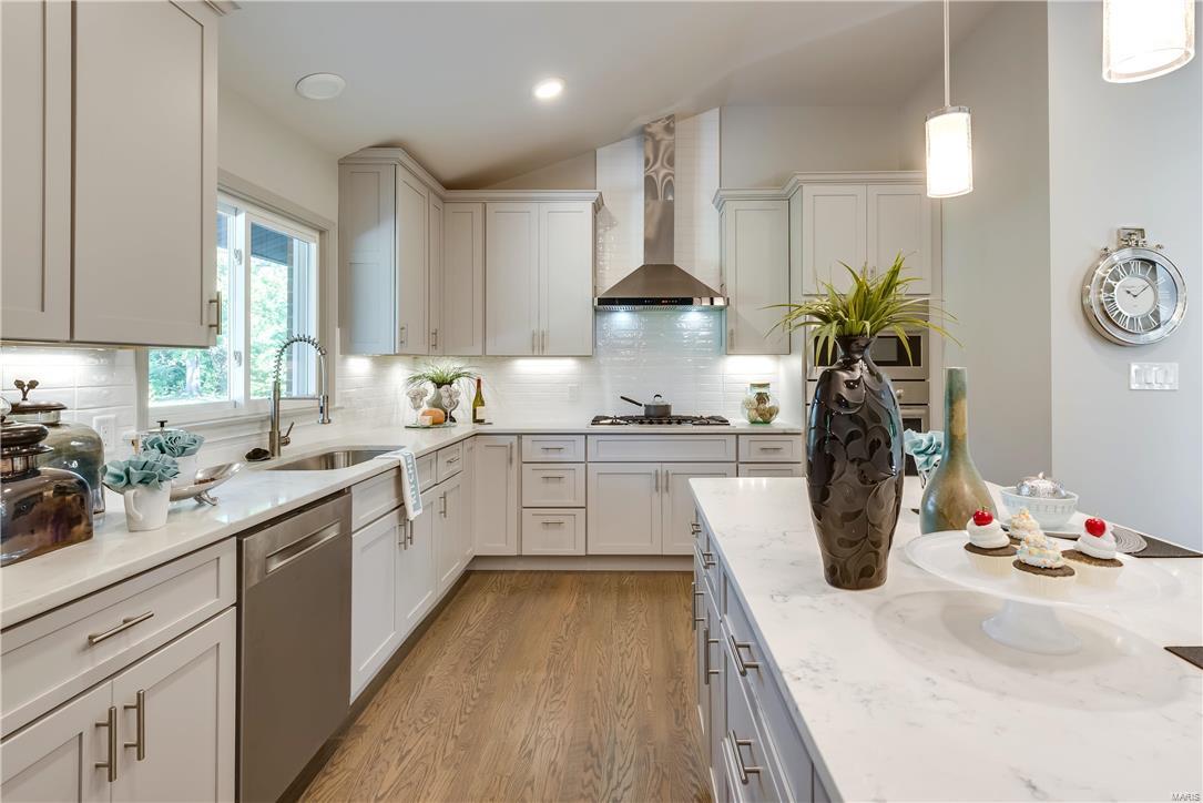 2963 Devondale Place Frontenac, MO 63131 - Photo 9 of 45