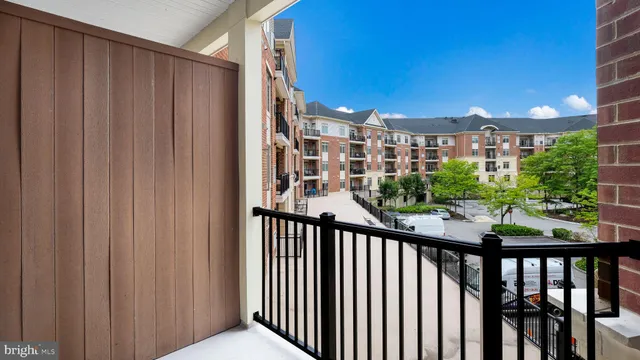 $325,900 | 305 Carson Terrace, Huntingdon Valley, PA 19006