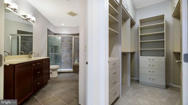 $325,900 | 305 Carson Terrace, Huntingdon Valley, PA 19006