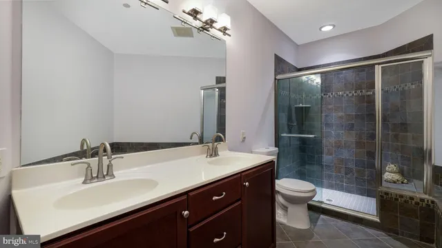 $325,900 | 305 Carson Terrace, Huntingdon Valley, PA 19006