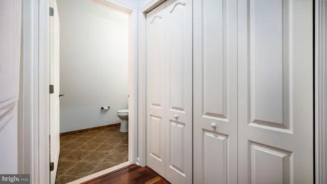 $325,900 | 305 Carson Terrace, Huntingdon Valley, PA 19006