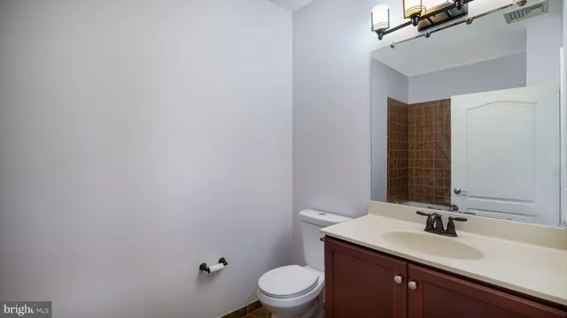 $325,900 | 305 Carson Terrace, Huntingdon Valley, PA 19006