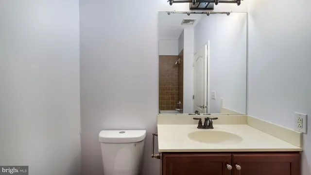 $325,900 | 305 Carson Terrace, Huntingdon Valley, PA 19006