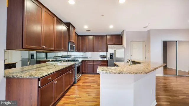 $325,900 | 305 Carson Terrace, Huntingdon Valley, PA 19006