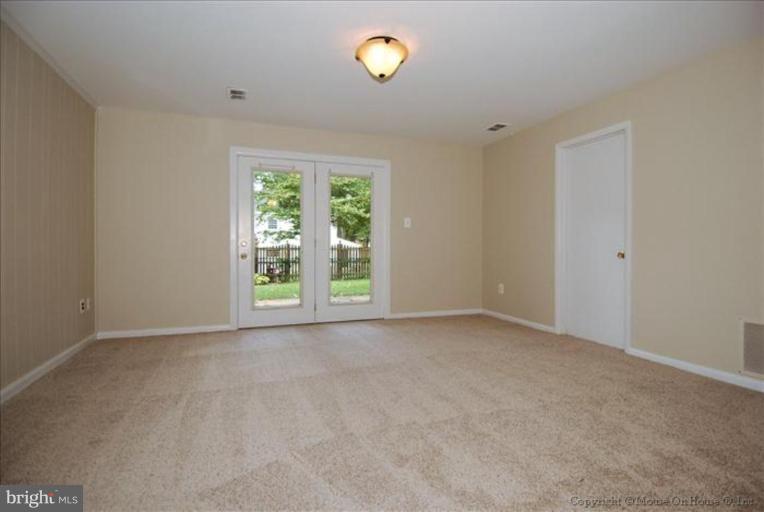10024 Renfrew Road Silver Spring, MD 20901 - Photo 13 of 25 Game room