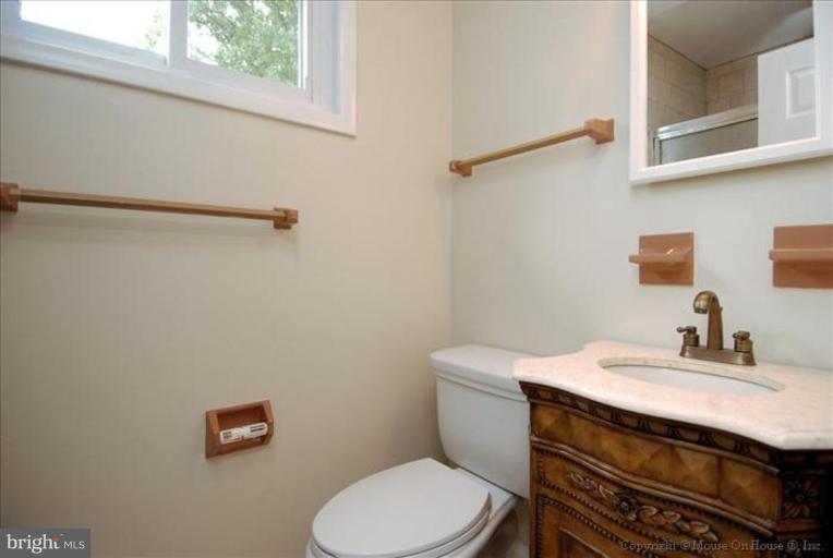 10024 Renfrew Road Silver Spring, MD 20901 - Photo 18 of 25 Master Bath
