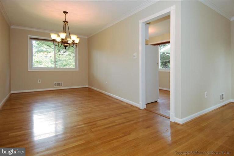 10024 Renfrew Road Silver Spring, MD 20901 - Photo 22 of 25 Dining Room
