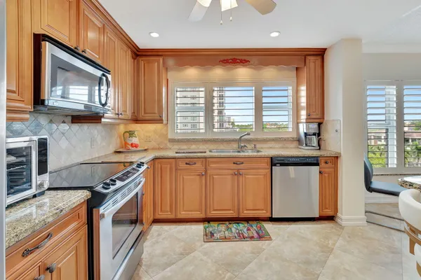$899,900 | 220 Mac Farlane Drive, Unit S505, Delray Beach, FL 33483