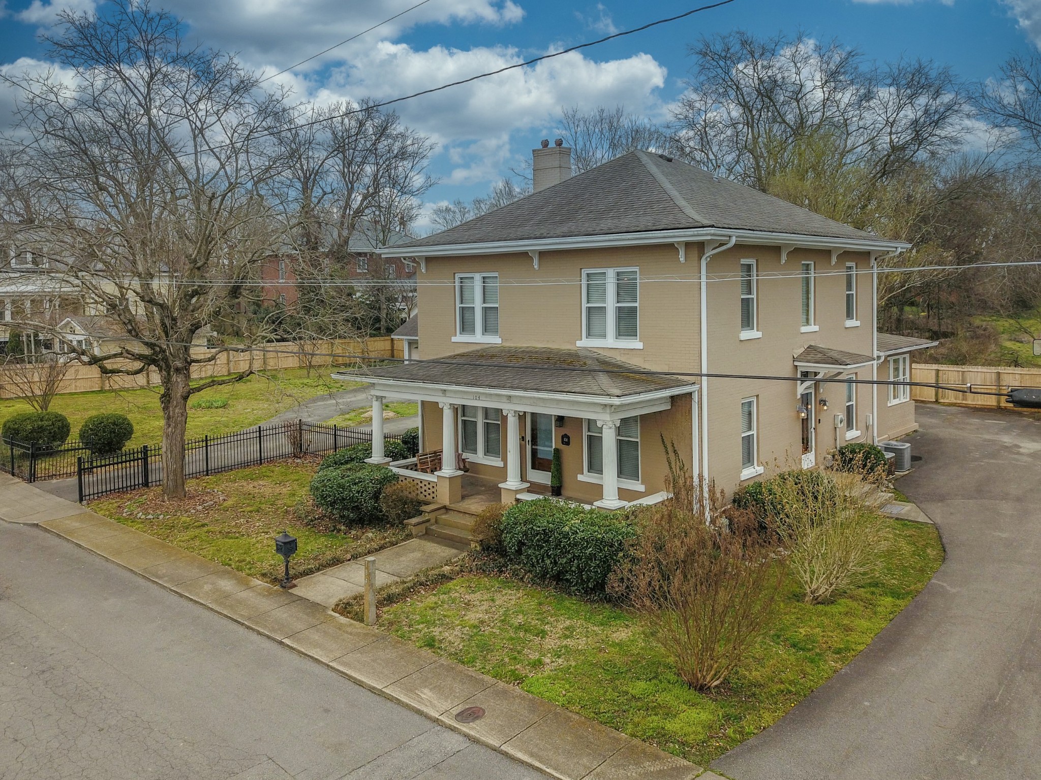 104 3rd Avenue West Springfield, TN 37172 - Photo 1 of 37 Gallery Image 1