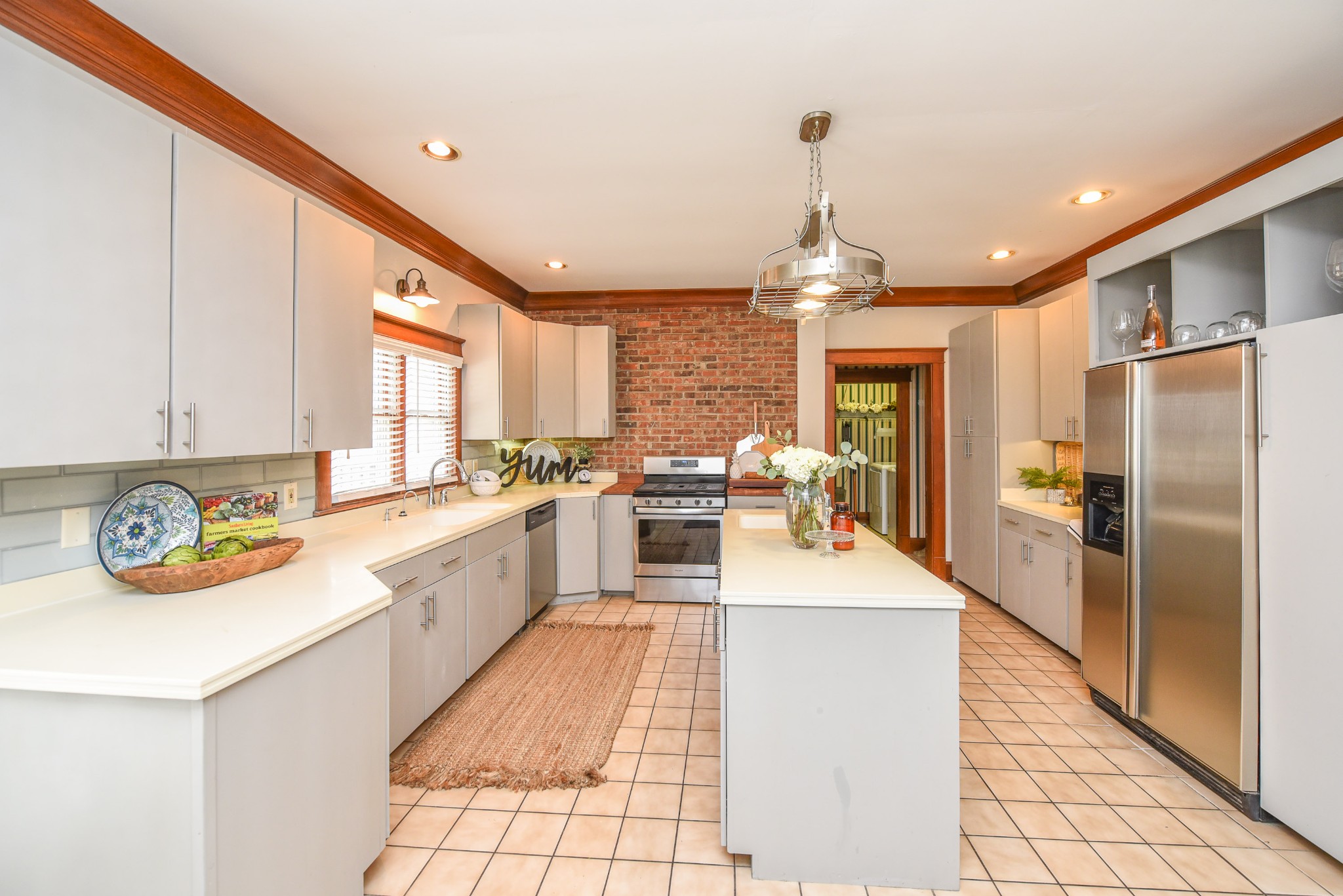 104 3rd Avenue West Springfield, TN 37172 - Photo 8 of 37 Gallery Image 8