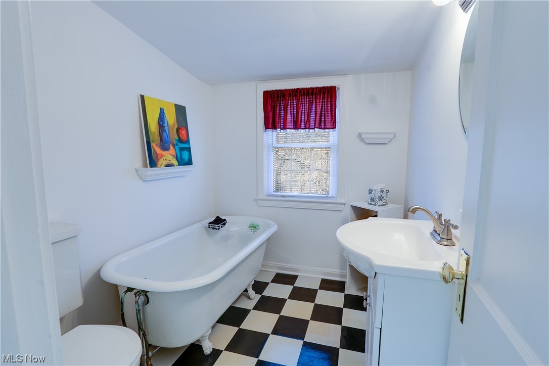 2604 Kerwick Road Cleveland, OH 44118 - Photo 26 of 33 Gallery Image 26