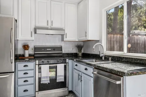 $635,000 | 3 Aries Lane, Novato, CA 94947