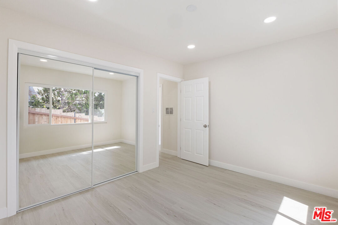7131 Ramsgate Avenue Los Angeles, CA 90045 - Photo 17 of 25