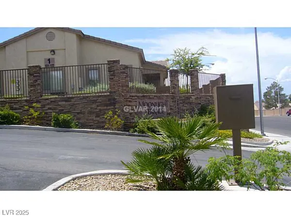 $1,665 | 2050 North Los Feliz Street, Unit 168, Las Vegas, NV 89156